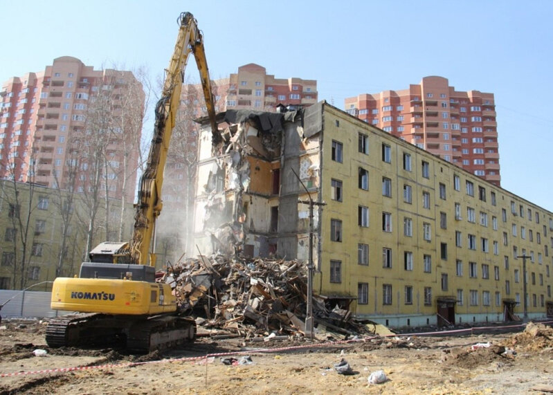 Bakıda istismar müddəti bitmiş minlərlə bina var - Söküntülər mənzilləri bahalaşdıracaq?