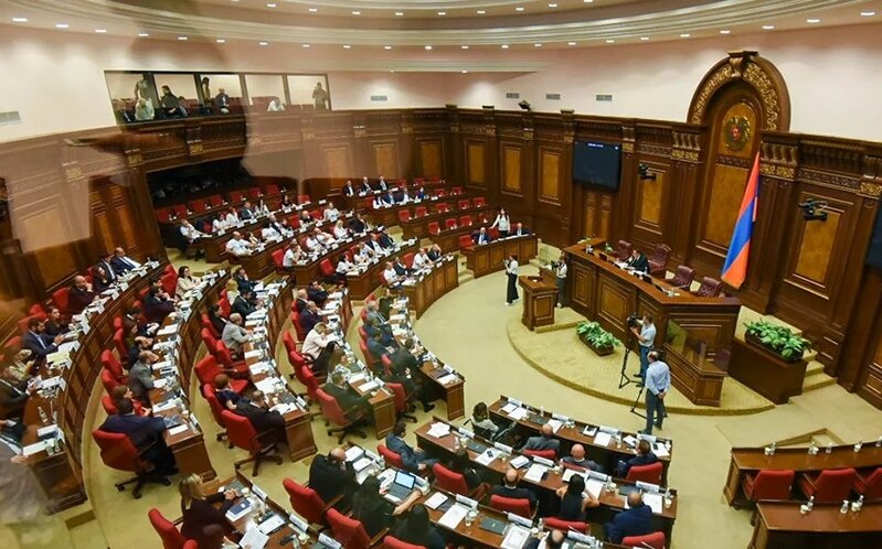Ermənistan parlamentində QAPALI TOPLANTI