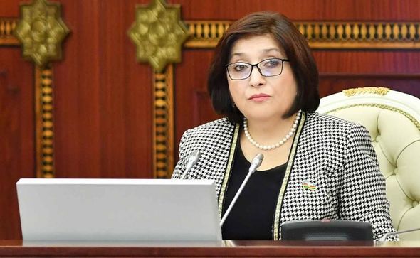 Parlamentdən REPORTAJ: Polis saxlayan şəxs özünü deputatın bacısı oğlu kimi qələmə verib - FOTO