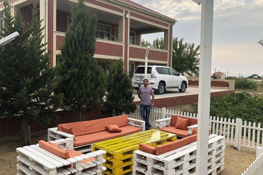 Namiqin paylaşdığı bağ həmin evdir? - FOTO