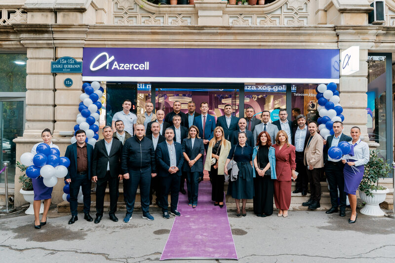 Azercell ilk yeni nəsil diller mağazasını istifadəyə verir - FOTOLAR