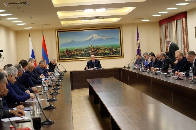 Ermənistan prezidenti: "Bir neçə müharibədə məğlub olduq və bütün sahələrdə böhran yaşayırıq