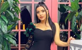 Uşaqlarımın sənədlərini göstərmək utanc idi' - Vəfa