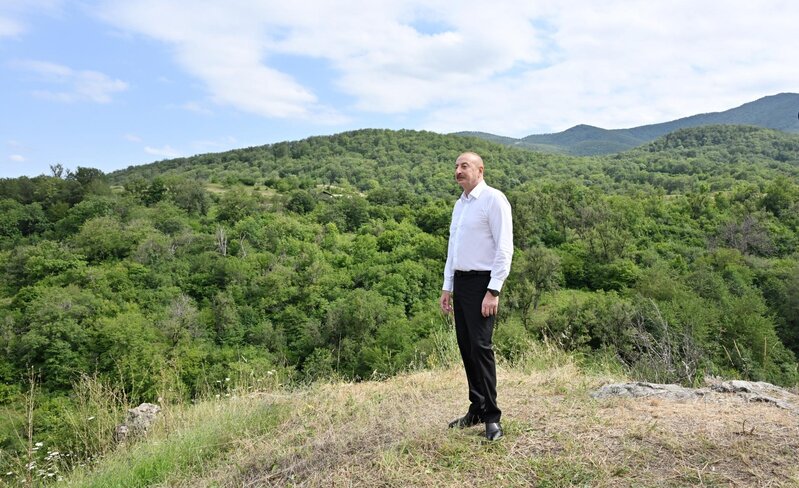 İlham Əliyev Xocalının işğaldan azad edilmiş Çanaqçı və Sığnaq kəndlərində olub - FOTOLAR