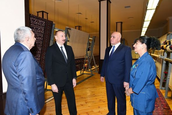 Prezident "Azərxalça" ASC-nin Tovuz filialının fəaliyyəti ilə tanış oldu - YENİLƏNİB+FOTO