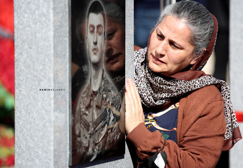 Gözü yaşlı ana, cavankən qocalan şəhidin həyat yoldaşı - Bu günün ağrısı FOTOLARDA