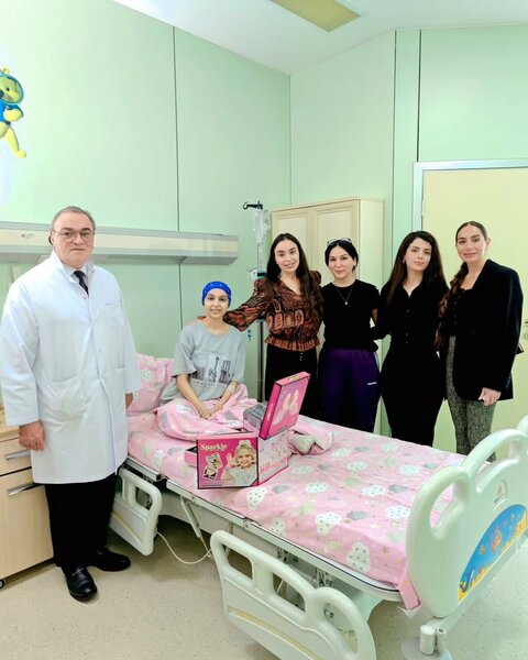 Leyla və Arzu Əliyevalar Onkologiya Mərkəzində - Fotolar