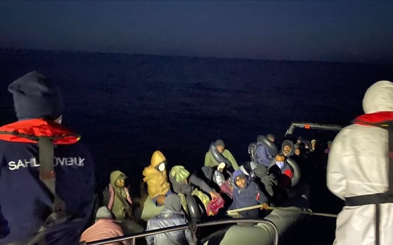 Türkiyənin Sahil Mühafizəsi onlarla qanunsuz miqrantı xilas etdi