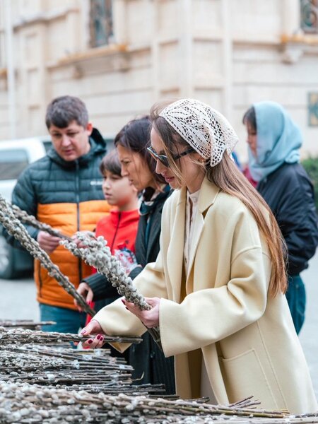 Prezidentin gəlini Pasxa bayramını qeyd etdi - Fotolar