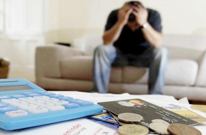 Qiymətlər və kredit faizləri yüksəlib, satışlar dayanıb - HAMI GÖZLƏYİR