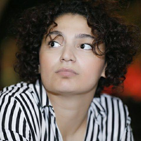 Bakıda başına dəmir düşüb ölən qızın FOTOSU
