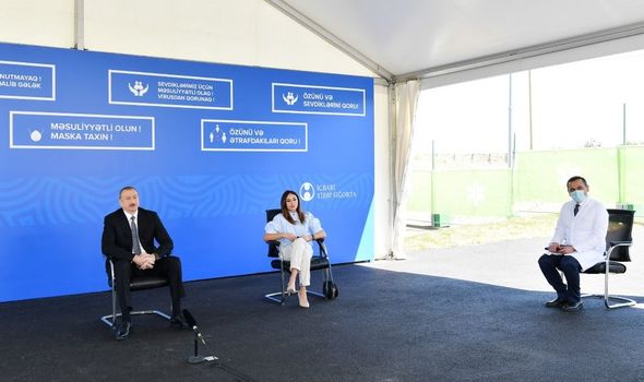İlham Əliyev və Mehriban Əliyeva üç modul tipli xəstəxananın açılışında - FOTO