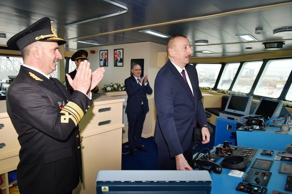 Prezident Bakı gəmiqayırma zavodunda inşa olunmuş ilk tankerin istismara verilməsi mərasimində - YENİLƏNİB