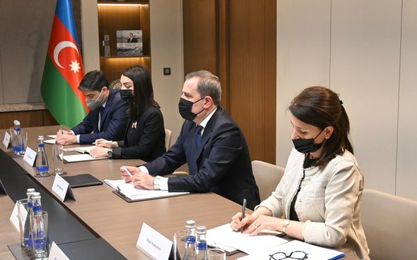 Ceyhun Bayramov Fransa Milli Assambleyasının üzvləri ilə görüşüb - FOTO