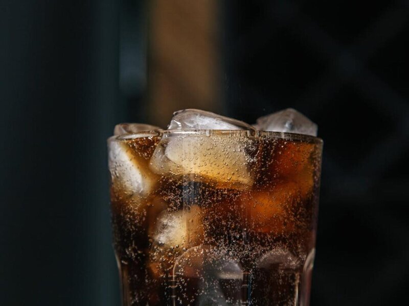 Kola sümükləri əridir - Həkim