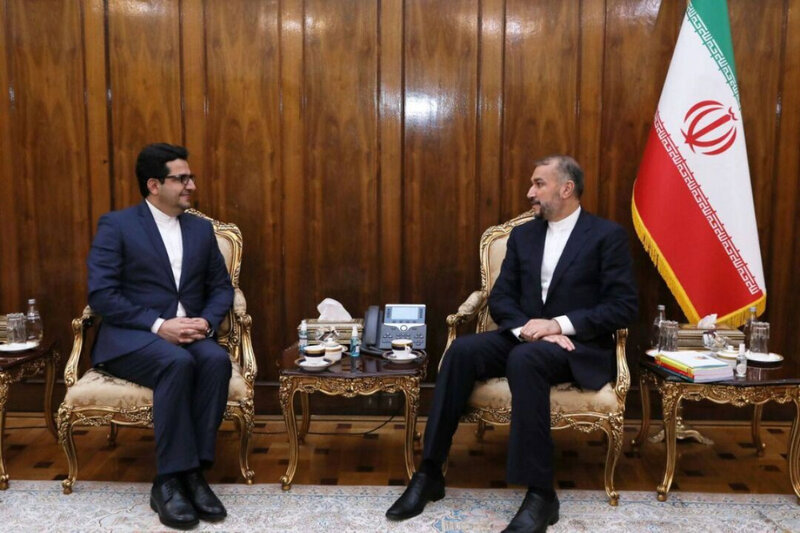 İran XİN rəhbəri səfirə Azərbaycanla əlaqələrin inkişaf etdirilməsi üçün göstəriş verdi