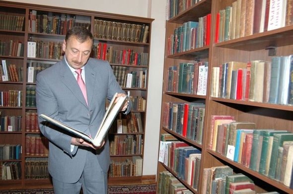 İlham Əliyev barədə institut yoldaşlarının və tələbələrinin xatirələri - FOTO