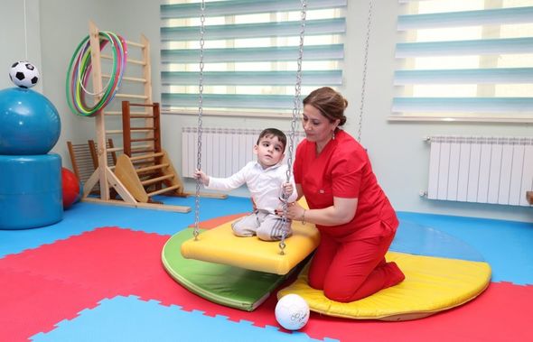 Mehriban Əliyeva Uşaq Psixonevroloji Mərkəzində əsaslı təmirdən sonra yaradılan şəraitlə tanış olub - FOTO