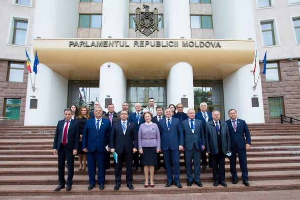 Adil Əliyev Moldova Respublikası Parlamentinin sədri ilə görüşüb - FOTO