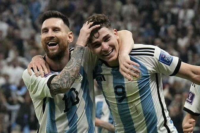 Messi iki rekorda imza atdı