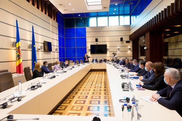 Adil Əliyev Moldova Respublikası Parlamentinin sədri ilə görüşüb - FOTO