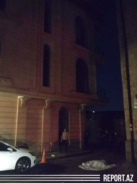 Bakıda tələbə qız intihar etdi - FOTO
