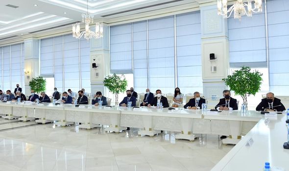 Dövlət büdcəsinin icrası komitə iclasında müzakirə edilib – FOTO