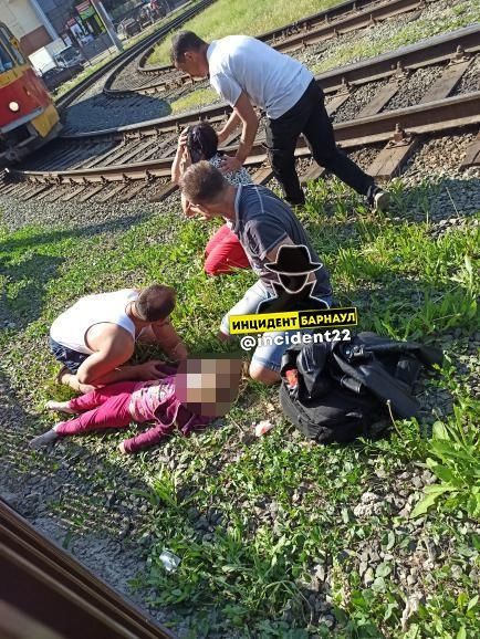 Rusiyada faciə: Havaya qalxan batutdan iki azyaşlı yerə çırpıldı - FOTO/VİDEO