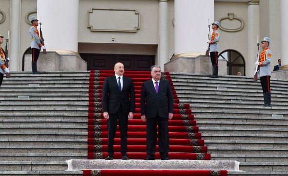 Azərbaycan Prezidentinin Düşənbədə rəsmi qarşılanma mərasimi oldu - FOTOLAR