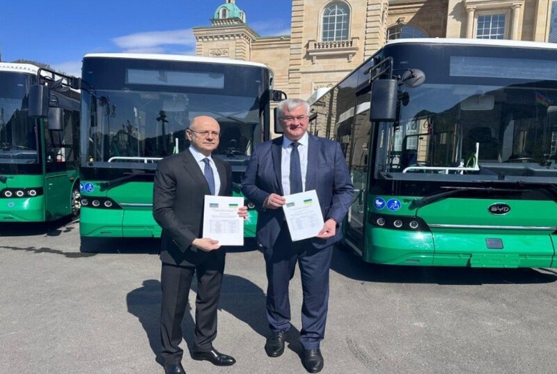 Azərbaycan Ukraynaya humanitar yardım olaraq 5 sərnişin avtobusu verib