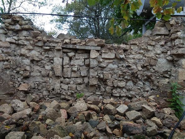 Şamaxıda zəlzələdə qəzalı vəziyyətə düşən ev hələ də bərpa olunmayıb - FOTO
