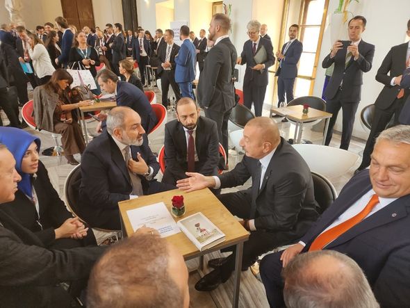 Azərbaycan, Türkiyə və Ermənistan liderlərinin qeyri-rəsmi görüşündən görüntülər - VİDEO