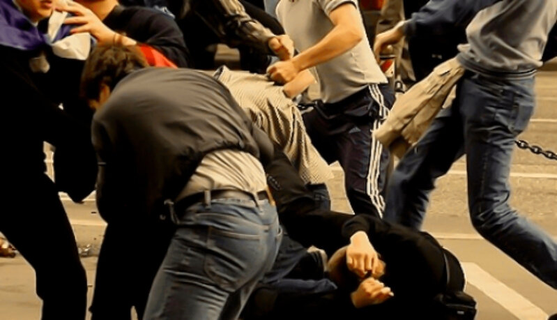 Biləcəridə kütləvi dava zamanı iki nəfər bıçaqlandı
