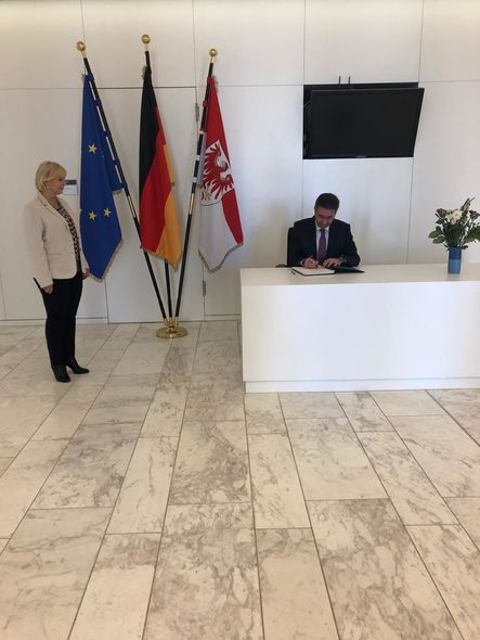 Azərbaycanın Almaniyadakı səfiri Landtaqın prezidenti ilə görüşdü - FOTO