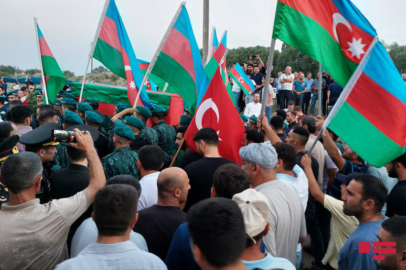 Şəhid olan hərbi qulluqçumuz Saatlıda dəfn edilib - FOTO