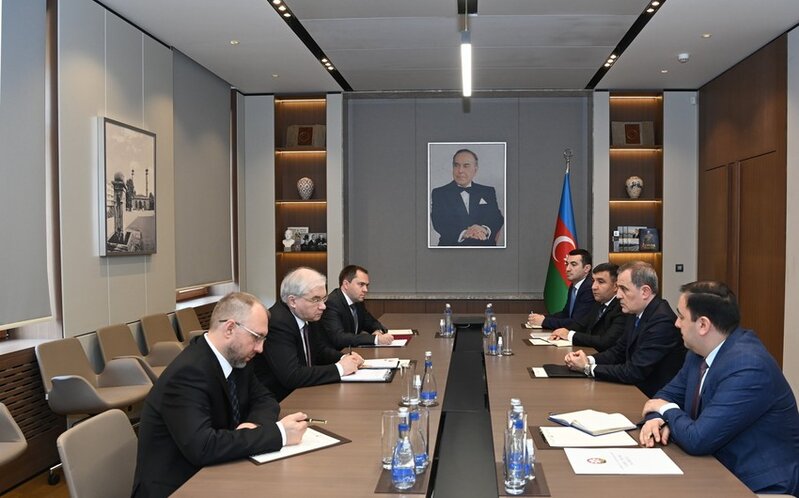 Ceyhun Bayramov Rusiya XİN-in xüsusi nümayəndəsi ilə görüşdü