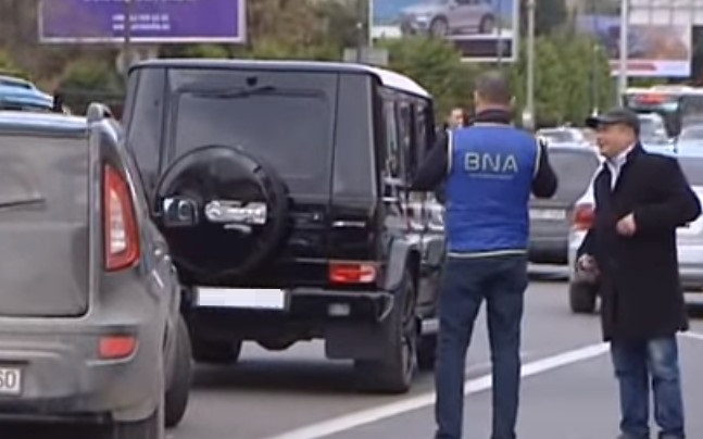 Deputat BNA-nı tənqid etdi: "Sosial şəbəkələrə baxsınlar, minlərlə insan şikayətlənir