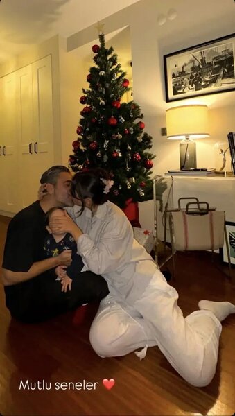 Neslihan yeni ili belə qarşıladı