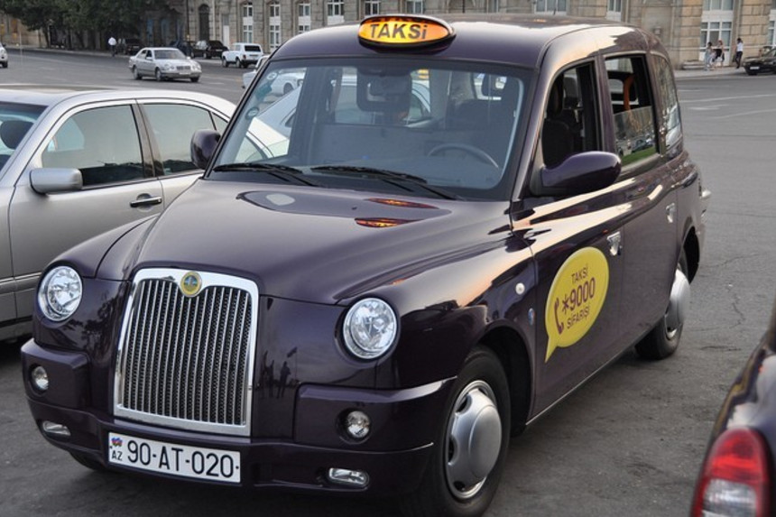 Abşeronda "London taksi" piyadanı vuraraq öldürüb