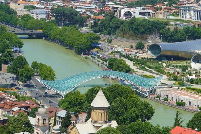 Qonşu dövlət Avropanın ən təhlükəsiz turistik ölkələri arasında