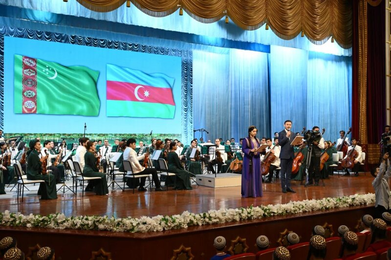 Aşqabadda Türkmənistan Dövlət Simfonik Orkestrinin konserti olub