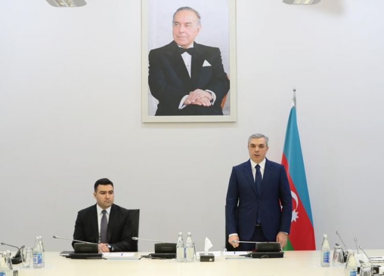 Xanlar Ağalarov kollektivə təqdim olundu - FOTO