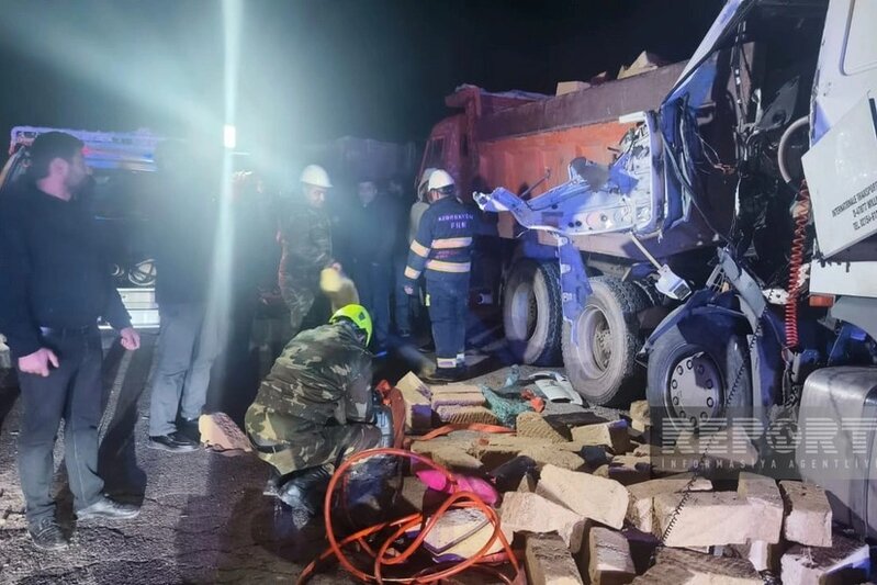 Hacıqabulda ağır yol qəzası baş verib, ölən var