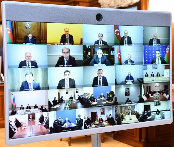 Baş nazir karantinə nəzarətlə bağlı Operativ Qərargahı topladı - FOTO