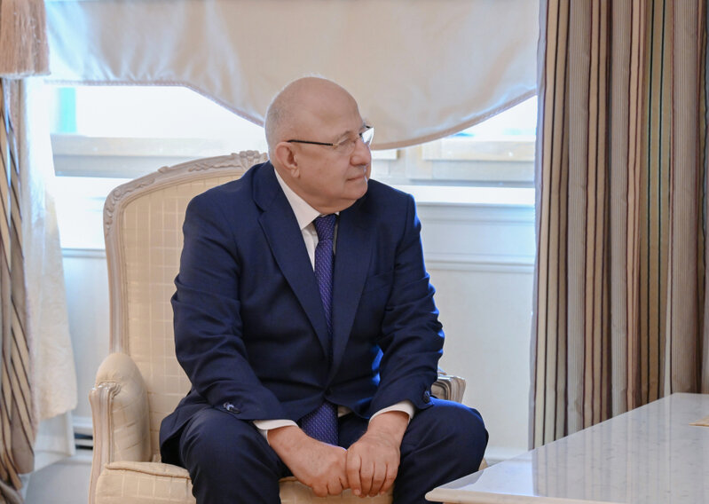 Prezident Qurban Qurbanova