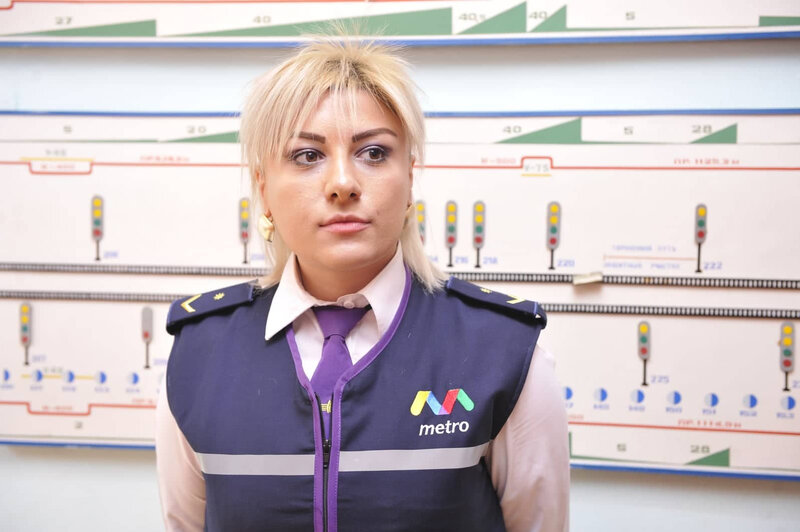 Bakı metrosu: 'İşdən azad edilmiş maşinist sükan arxasında mobil telefonda film izləyib