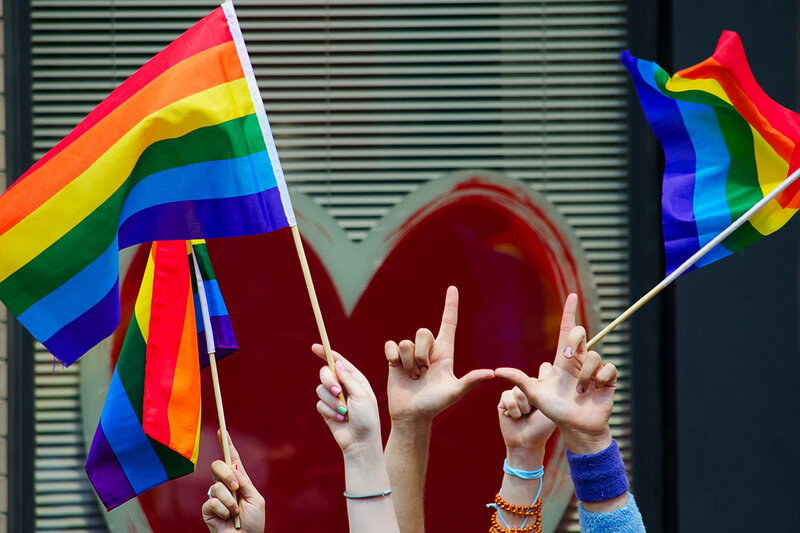 Qətərdən LGBT-nin rəngli bayrağına 