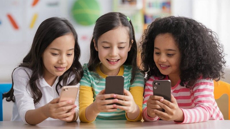 Bu ölkə uşaqların sosial şəbəkələrdə qeydiyyatını qadağan edəcək