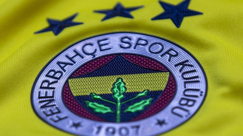 İki ulduz futbolçu 