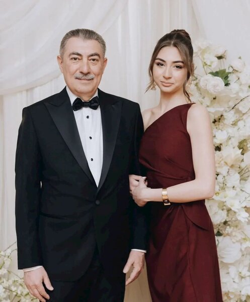 Vado Korovin qızı ilə fotosunu paylaşdı